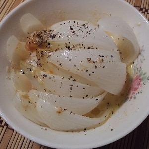 レンジで簡単☆まるごと玉ねぎのオリーブ蒸し